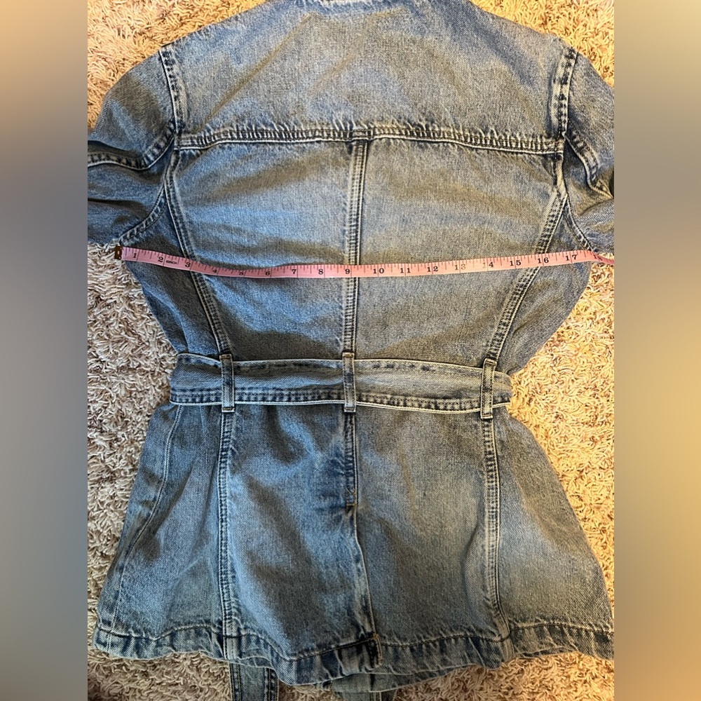 Lauren Ralph Lauren- Belted Denim Blazer in Mojave Blue Wash - Size 0 - Picture 6 of 6